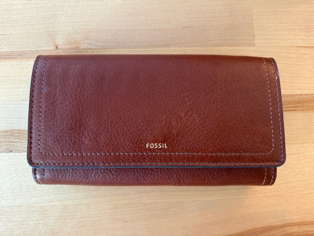 Fossil Women's Logan Leather RFID Blocking Flap Clutch Wallet Brown